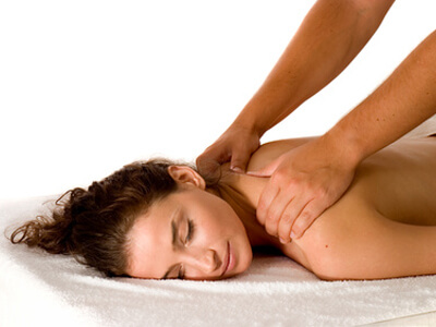 Massagen gehören ebenfalls zum Leistungsspektrum einer Physiotherapie.
